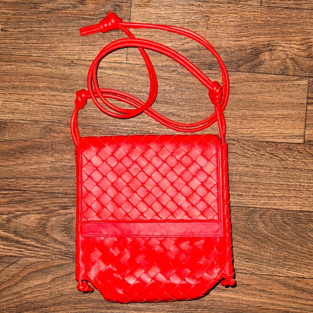 Bottega Veneta The Knot Strap Small Shoulder Bag in Red Intrecciato Leather